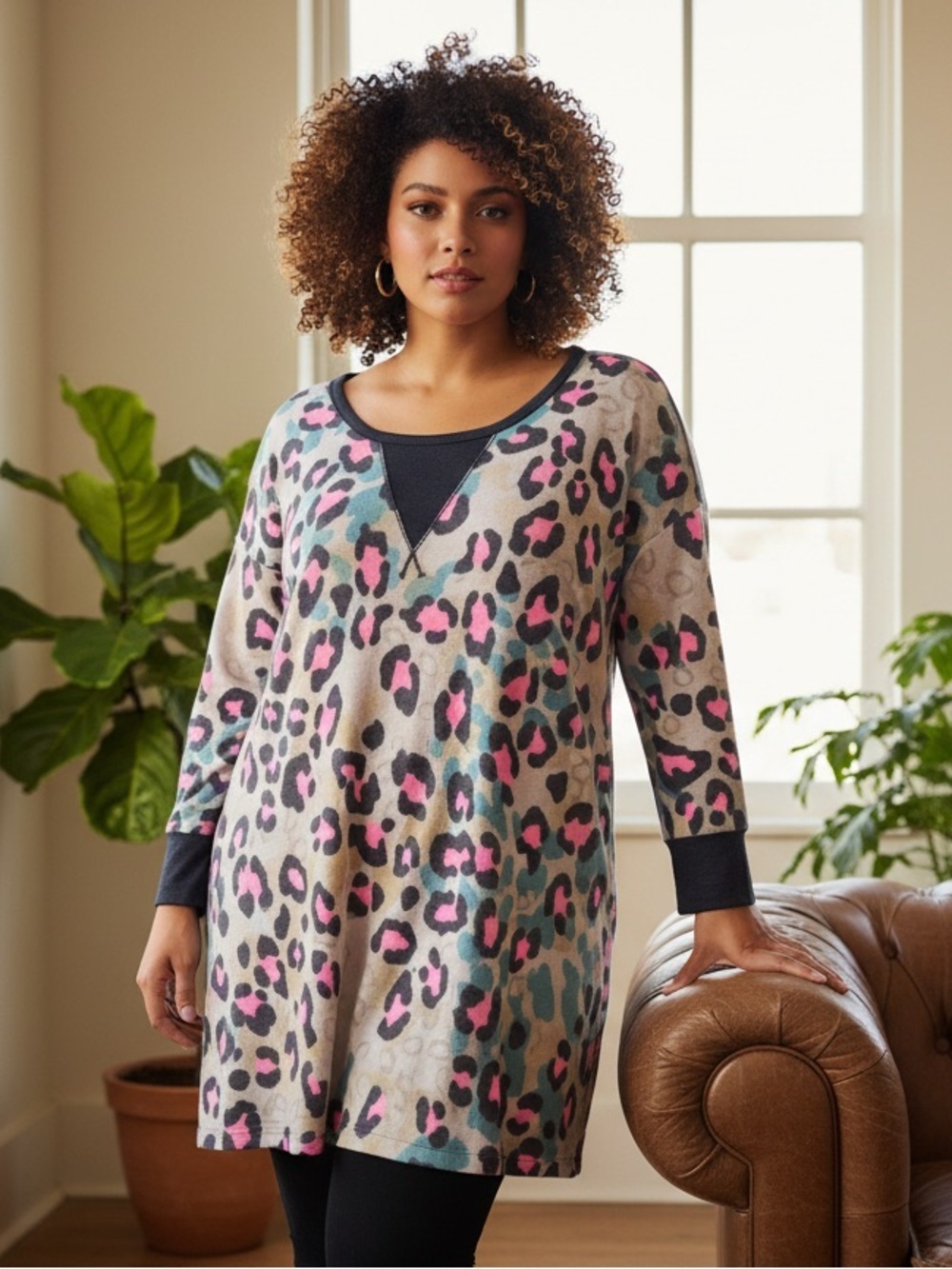 Dear Scarlett Playful Multicolor Leopard Print Sweatshirt with 3/4 Sleeves